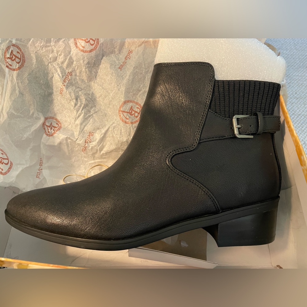 Bella Vita Black Leather Boots NIB sz 8 Brand New
